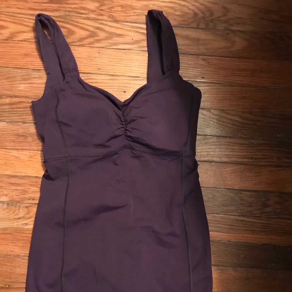 Lululemon tank