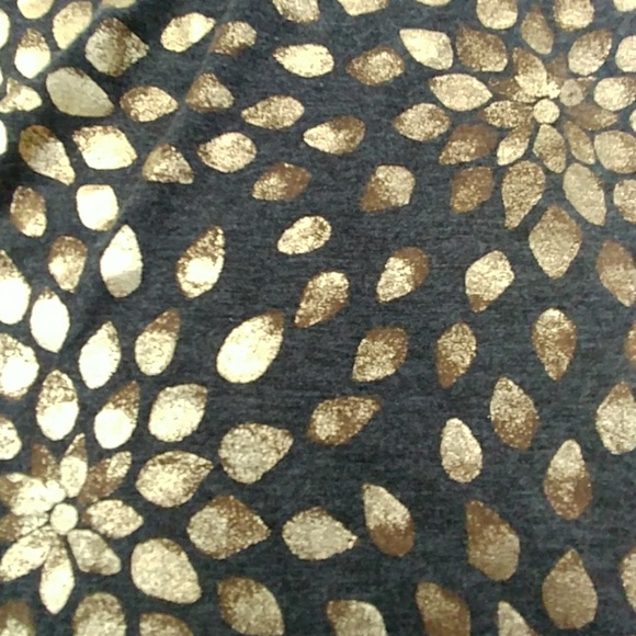 Adorable dark grey cotton top - Picture 2 of 3