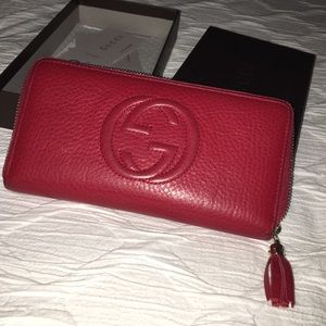 GUCCI ZIP WALLET FROM NEIMAN MARCUS
