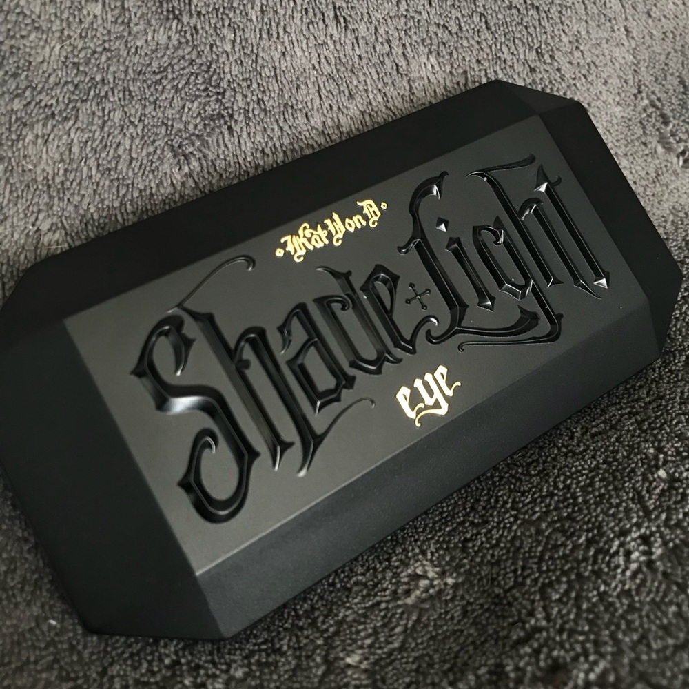 Kat Von D Shade & Light Eye Quad in Plum and Rust