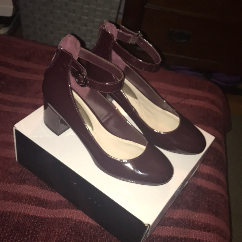 Beautiful & comfortable shoes for work or play!