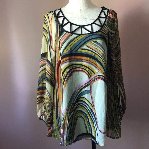 Em ilio Pu cci inspired tunic top with cut outs - Picture 1 of 3