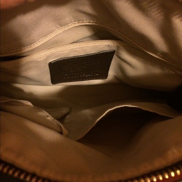 Coach. Authentic Coach purse. - Picture 3 of 4