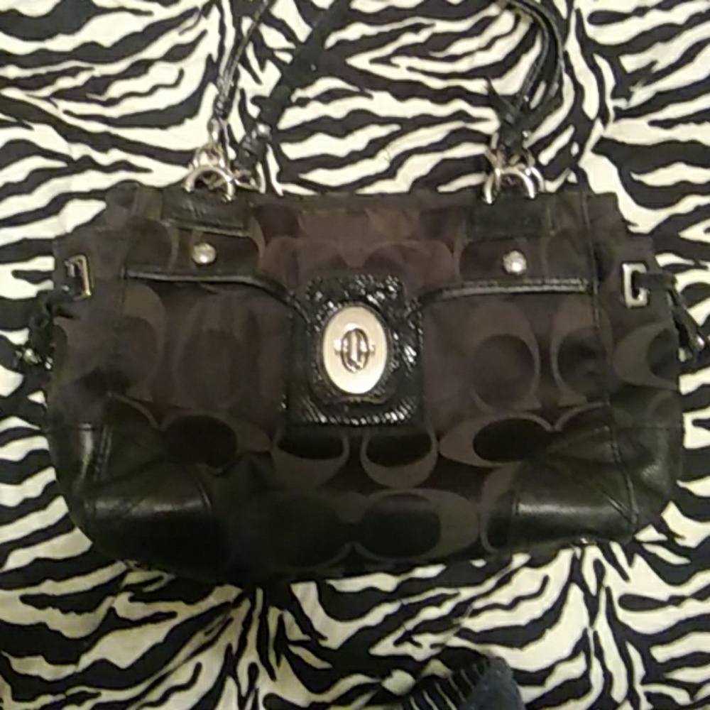 Very used Coach Shoulder Bag