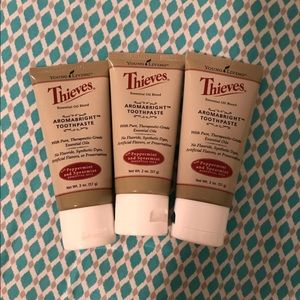 Thieves young living essential oils toothpaste