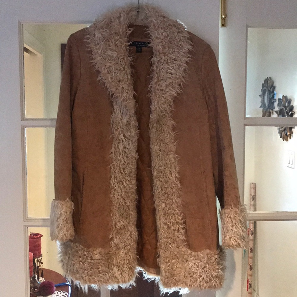 Beige faux fur and suede