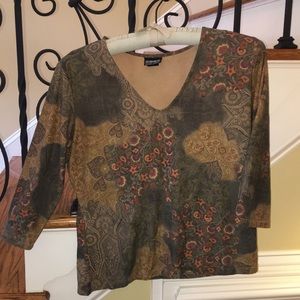 Nomadic Traders V-Neck 3/4 Sleeve