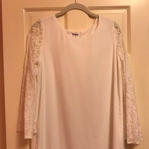 BB Dakota lace bell sleeve dress