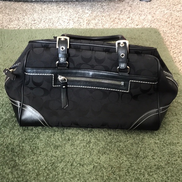 Cleaning out the clutter!! Open 2 best offer - Picture 2 of 3