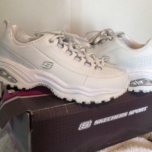 Skechers sneakers