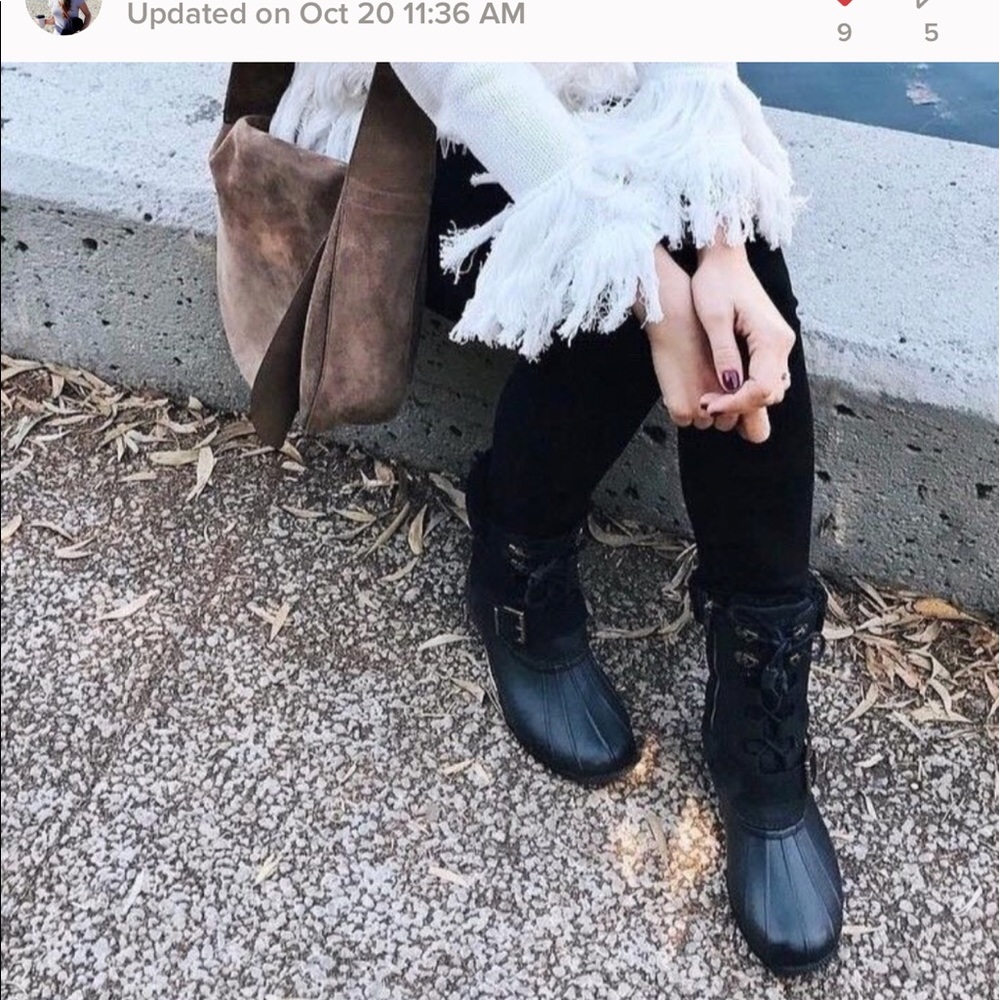 Sperry black leather rain/snow cute boots