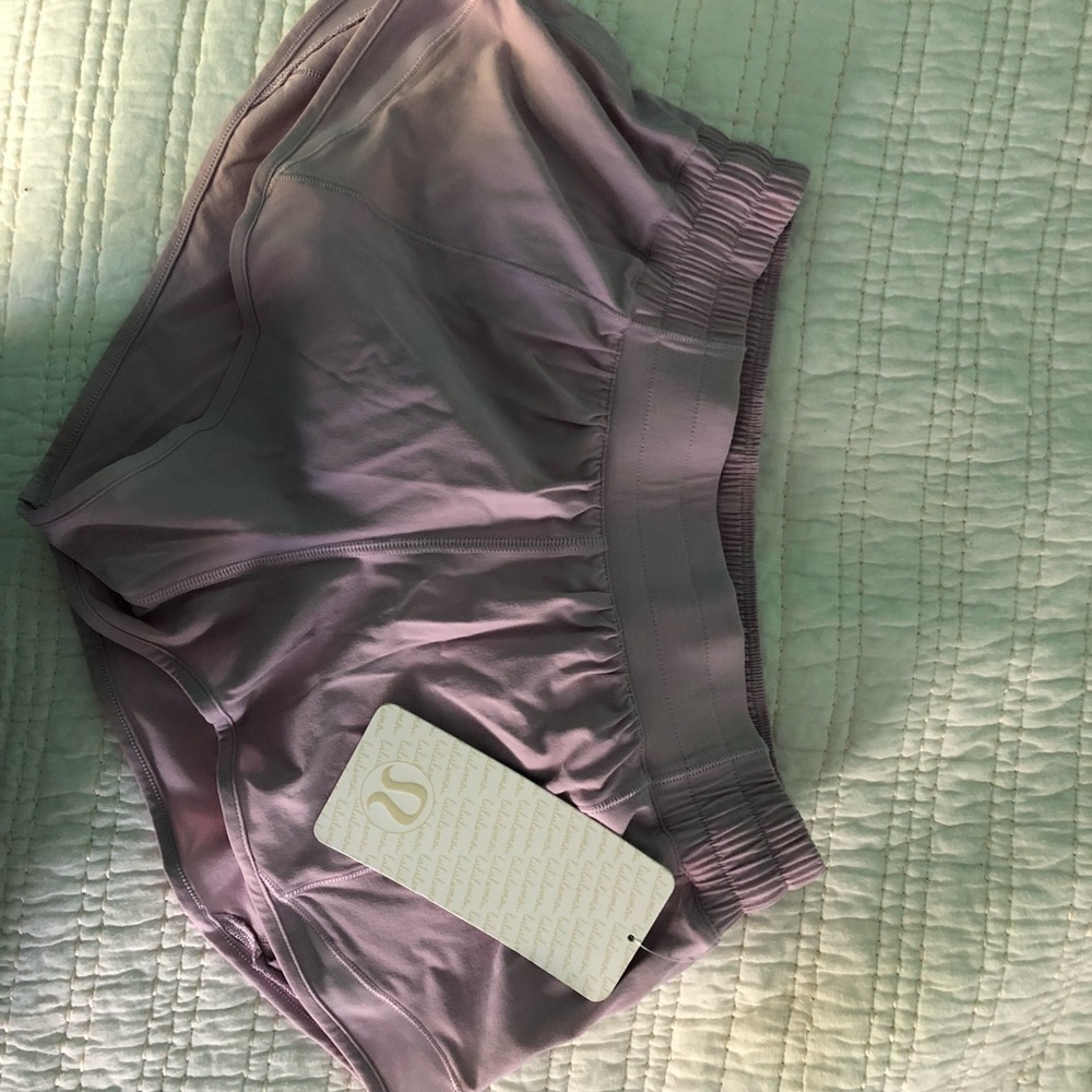 Lululemon Athletica Hotta Hot Short II BNWT - Picture 5 of 6