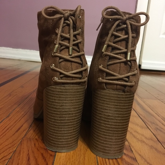 High heel ankle booties - Picture 3 of 3