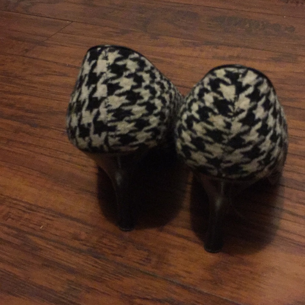 Heels - Picture 3 of 5
