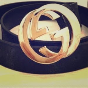 Black Gucci belt
