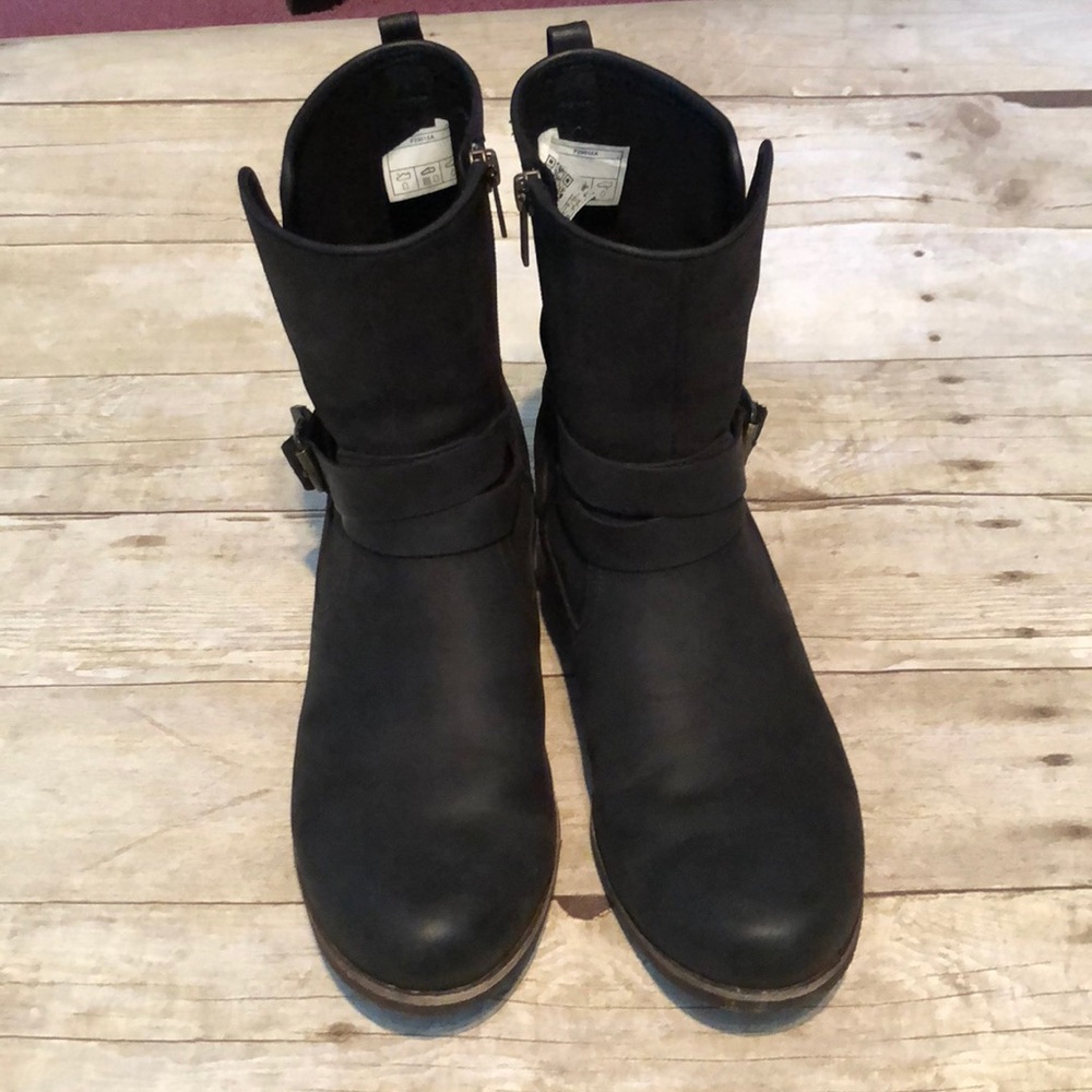 🎉HOST PICK 12/5🎉Ugg Boot- Authentic