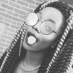 Meet your Posher, Khadijah