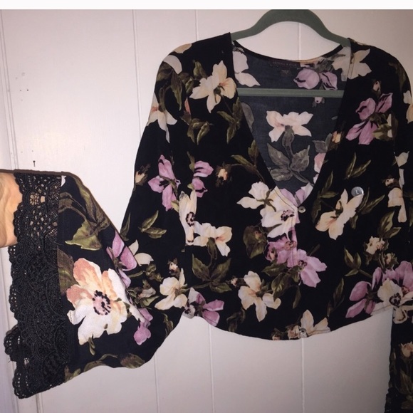 Kendall and Kylie Top - Picture 2 of 4