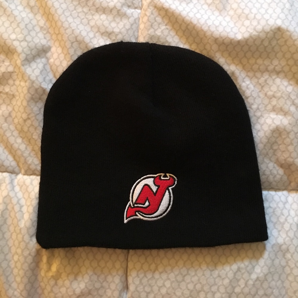 NJ Devils black winter hat
