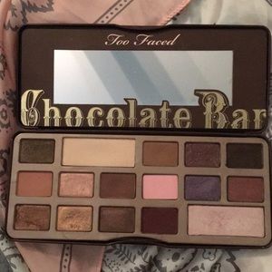Too Faced Chocolate Bar