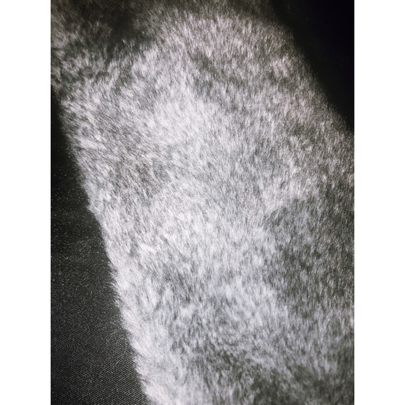 Grey Faux Fur Headwrap - Picture 2 of 2