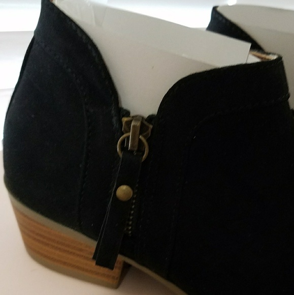 SOLD❌: NWT Ankle Booties💃 - Picture 5 of 6