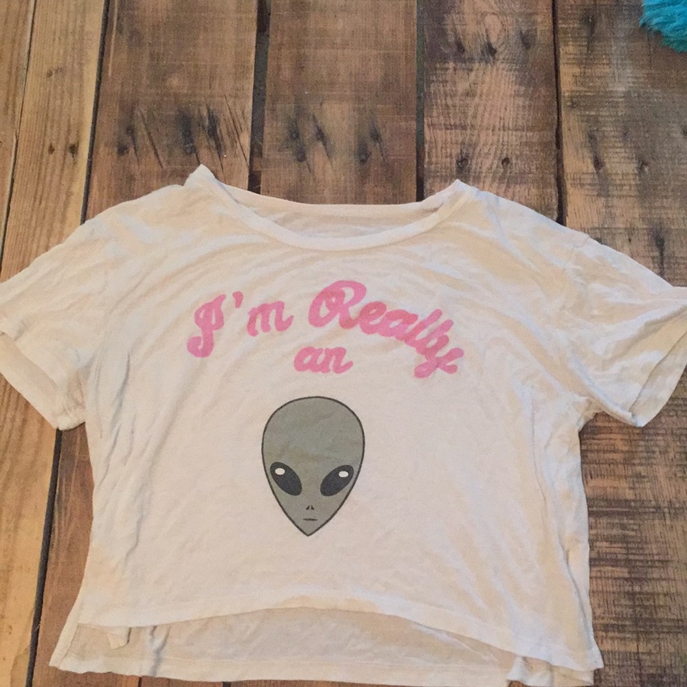 I’m really an alien crop top