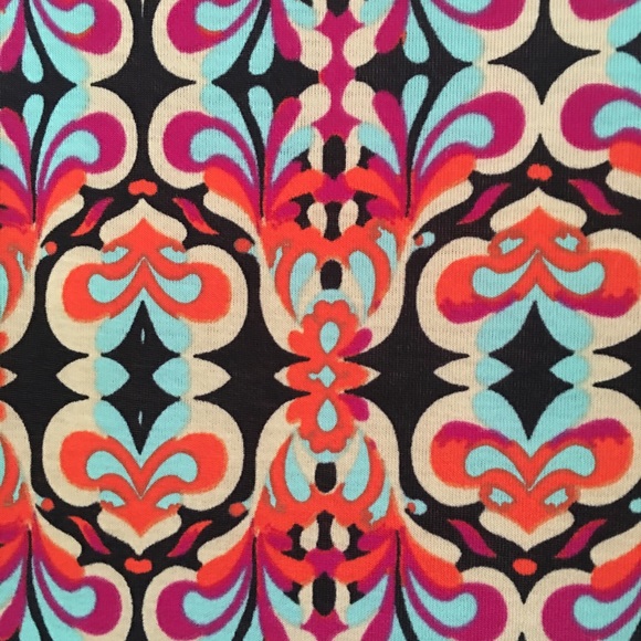 LulaRoe Nicole - Picture 3 of 5