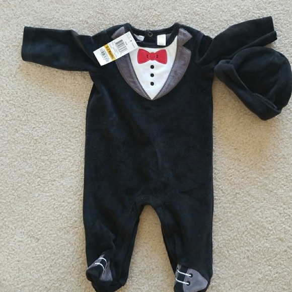 newborn tuxedo sleeper