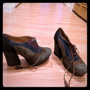 Suede multi ankle cut heel.