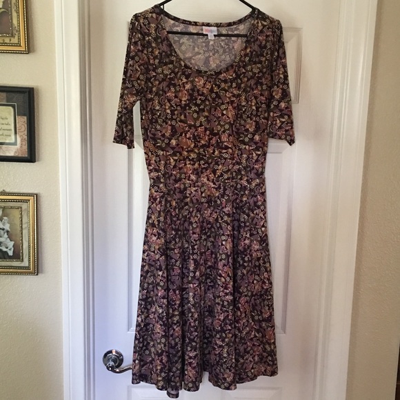 LulaRoe Nicole - Picture 1 of 5