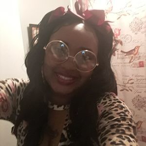Meet your Posher, Jasmine