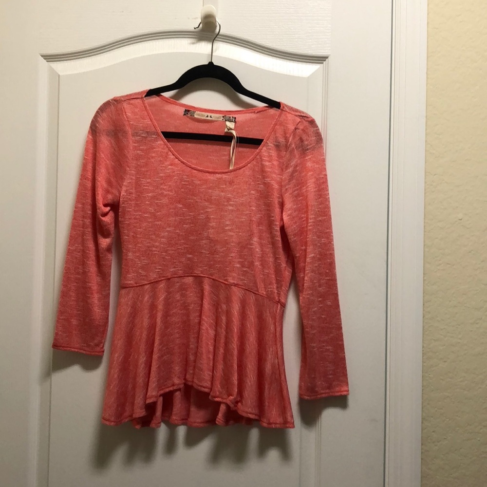Orange/Cream top