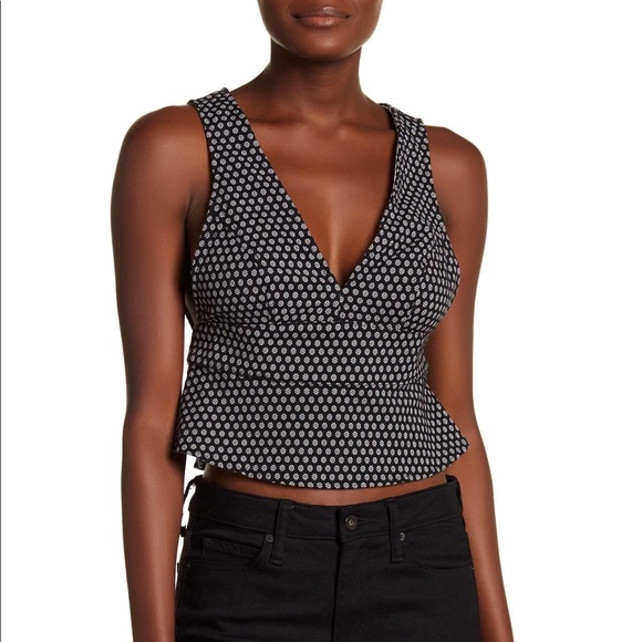 NWT Free People v neck crop top - Picture 1 of 2