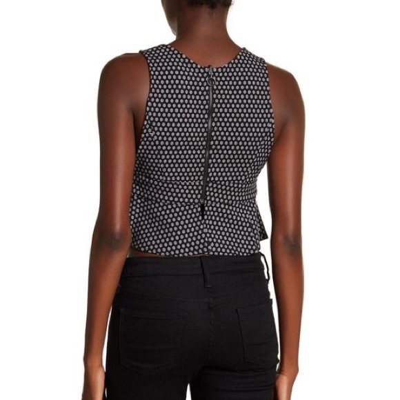 NWT Free People v neck crop top - Picture 2 of 2