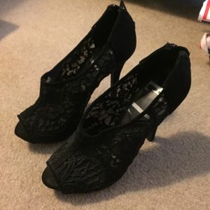 Elle Black Lace Heel