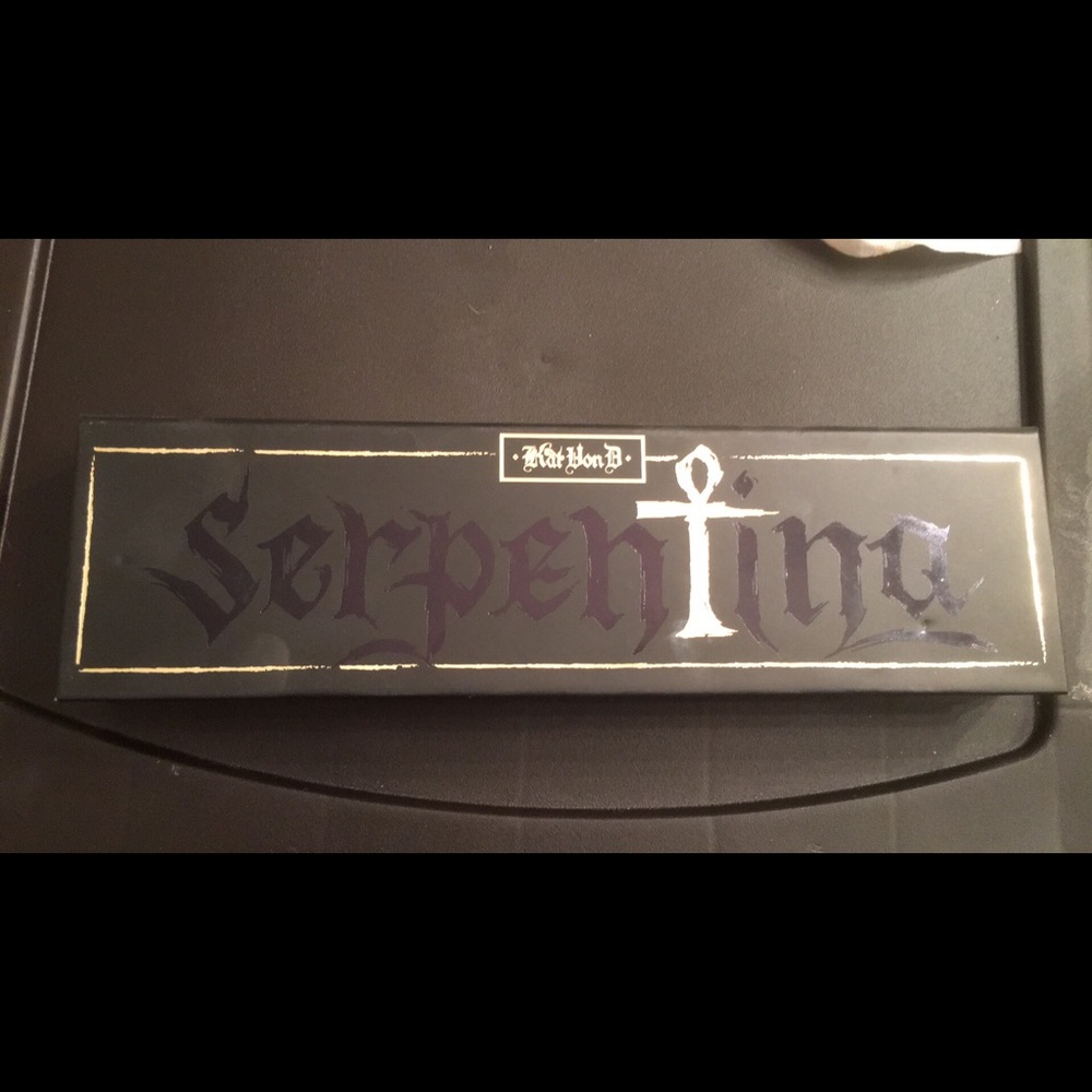 Lightly Swatched Serpentina Palette Kat Von D
