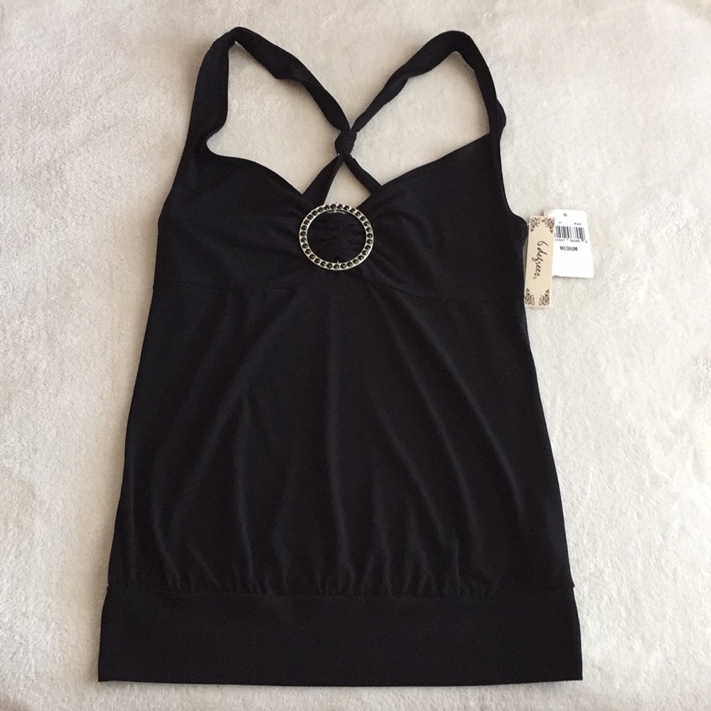 NWT 6 degrees Black Top size Medium