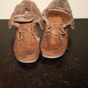 NWOT Fur/Suede Tie up Ankle Boots