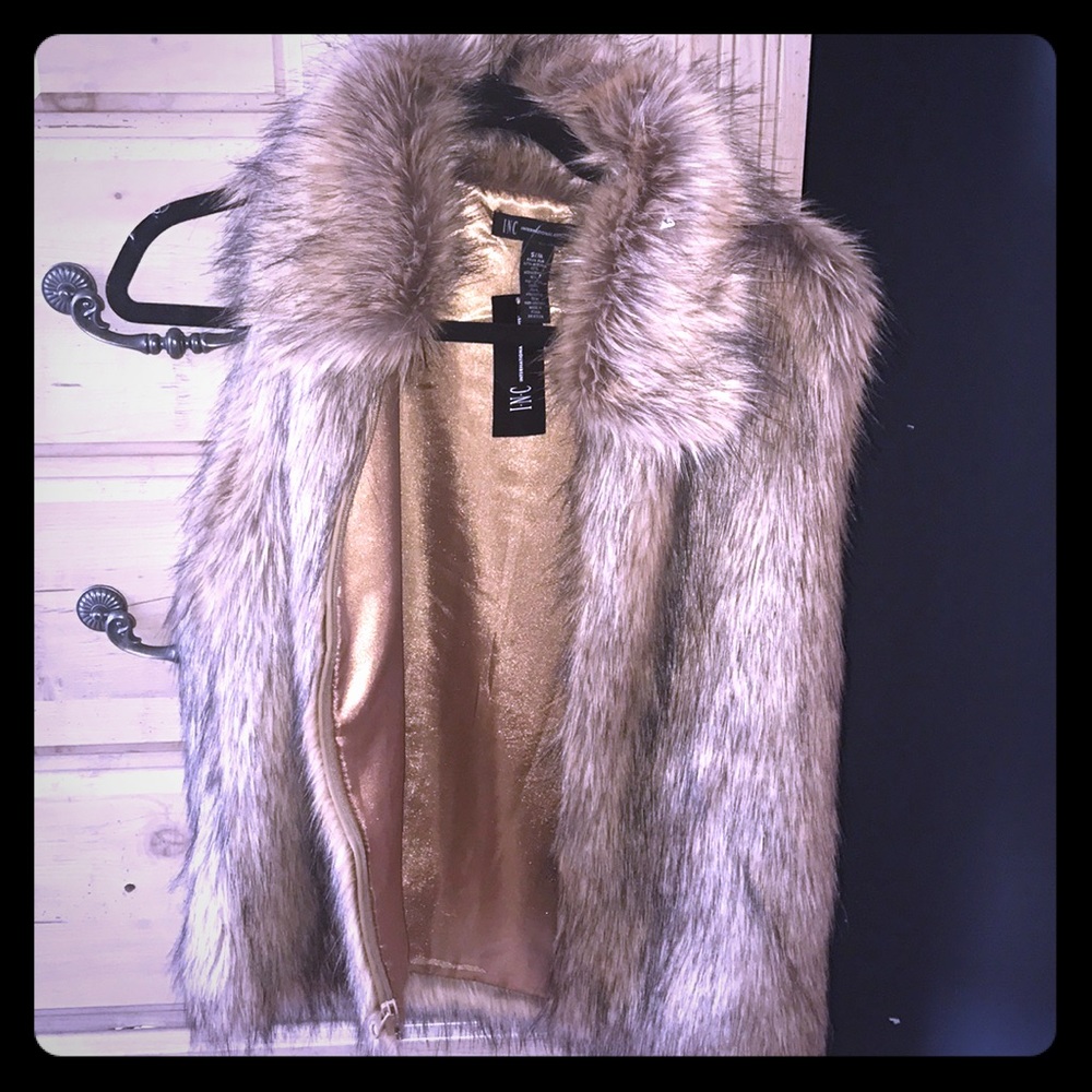 Fur vest