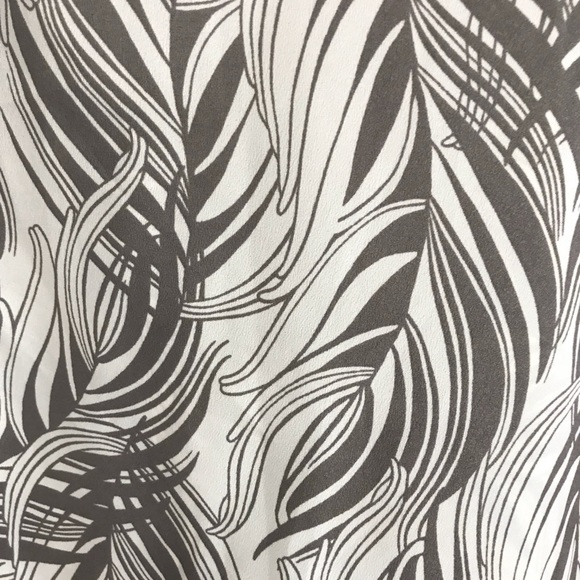 Banana Republic feather print blouse - Picture 5 of 6