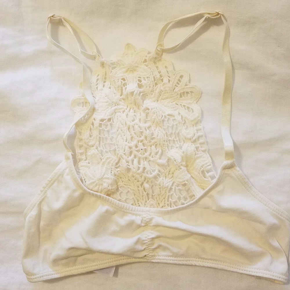 XS Urban Outfitters Crochet Cream Bralette