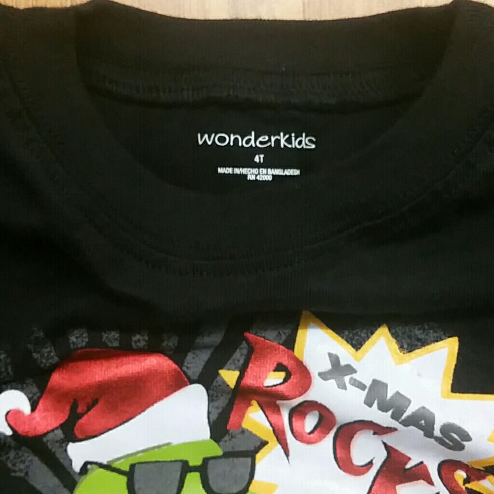 X-Mas Rocks Shirt - Picture 3 of 3