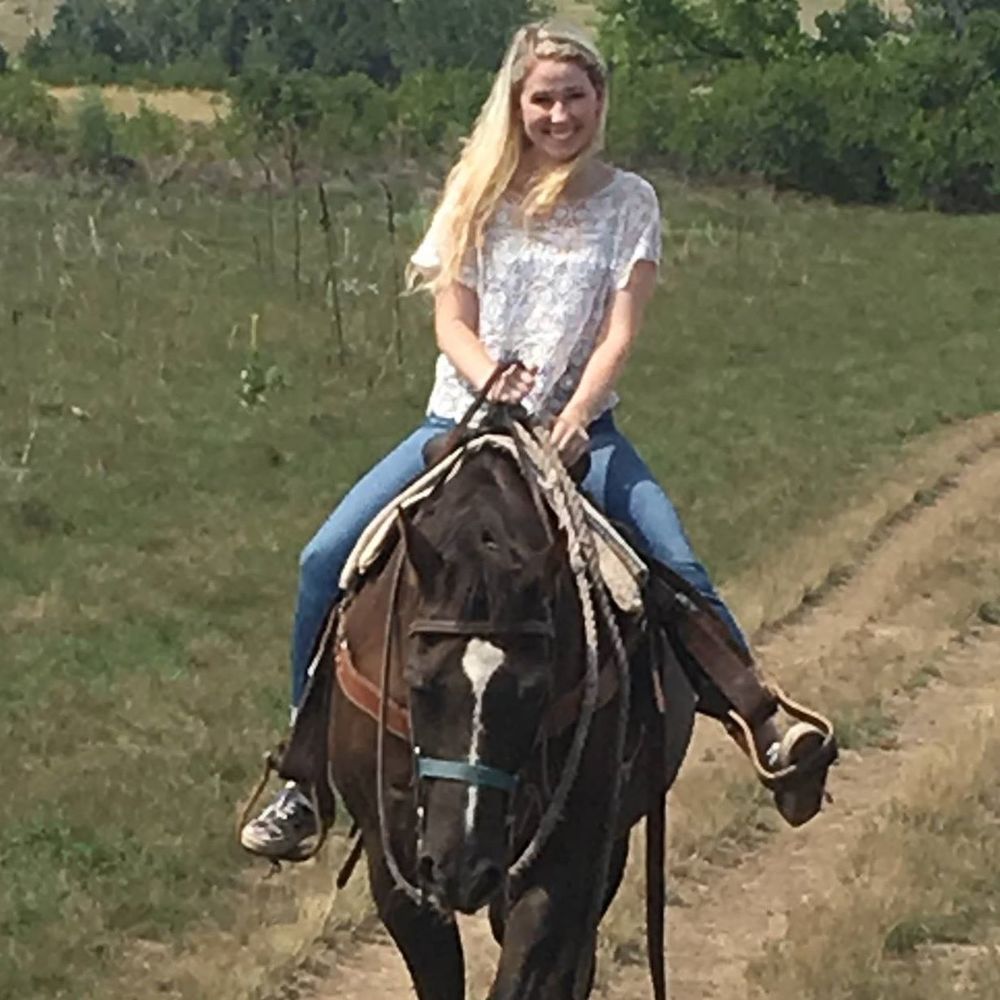 Meet your Posher, Madeline