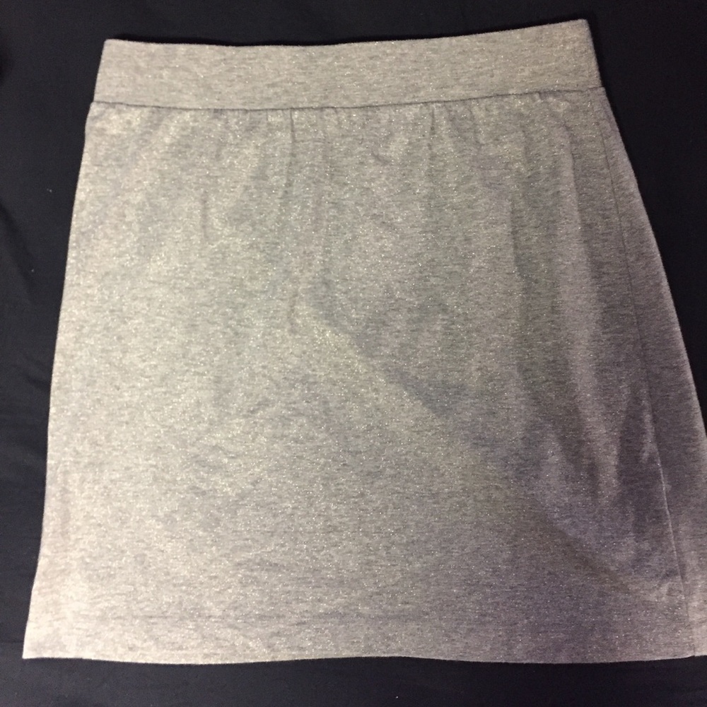 Gap medium gray silver skirt
