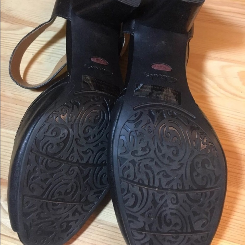 *SOLD* Clarks Artisan Black Leather Ankle Strap 10 - Picture 7 of 8