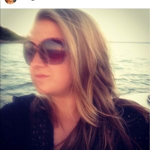 Meet your Posher, Lesli