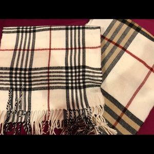 BUNDLE DEAL! Plaid scarves 🧣