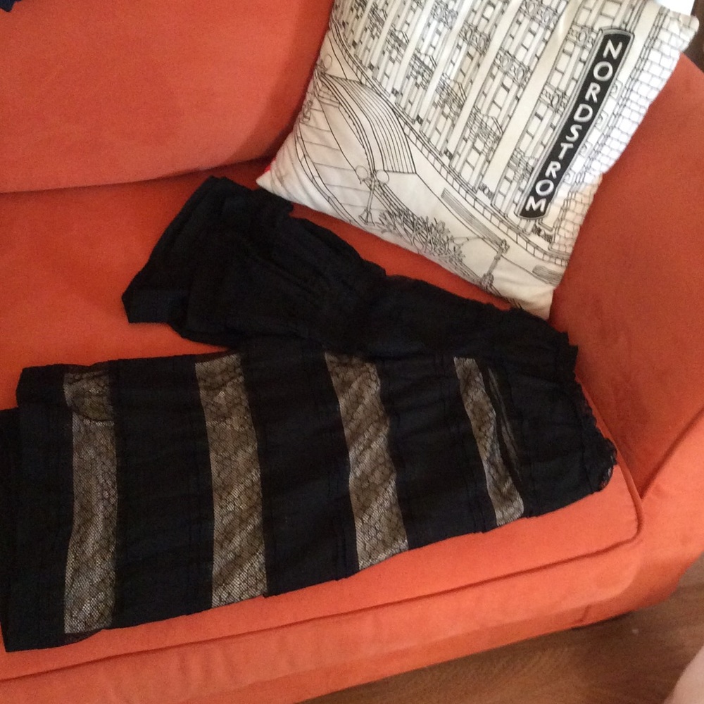 Rachael Roy Lace Off Shoulders Top🔥