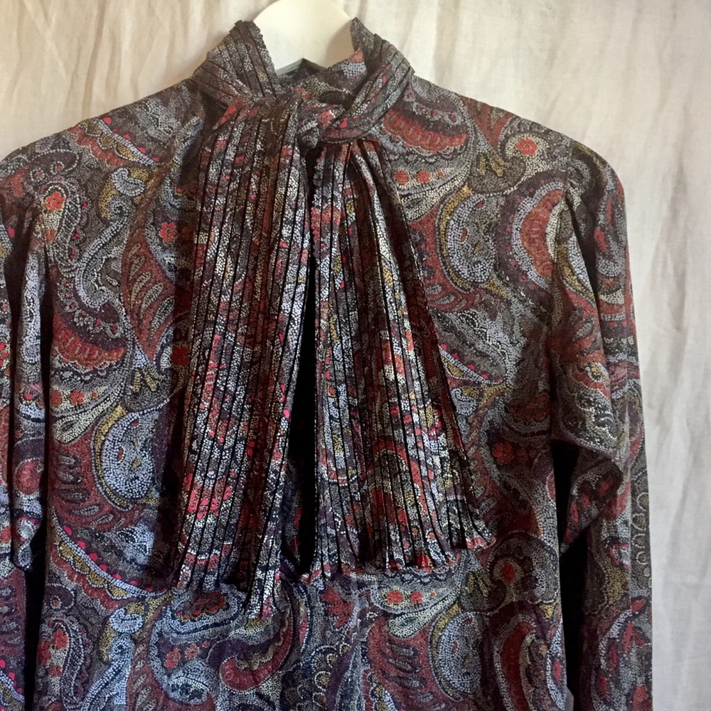 Beautiful Vintage Evan Picone Blouse with Tie